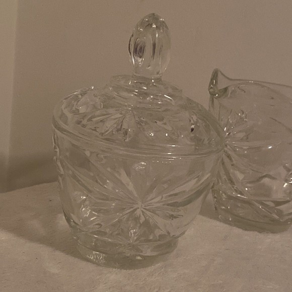 Vintage Anchor Hocking “Star of David” Creamer and Sugar Bowl with Lid - Picture 4 of 8